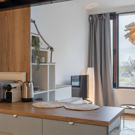 Apollo Luxe, Near Downtown, Private Parking Братислава